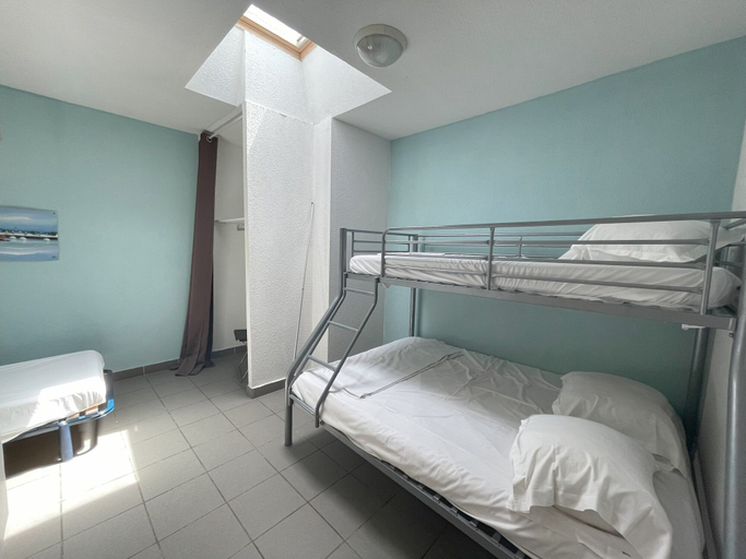 Bedroom 3, Balaena, Bouches-du-Rhône