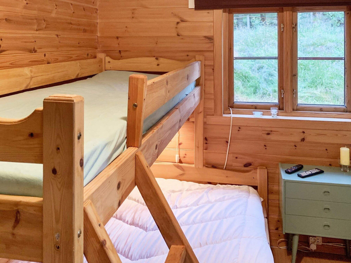 Room, 4 Person Holiday Home in Lindas, Lindås