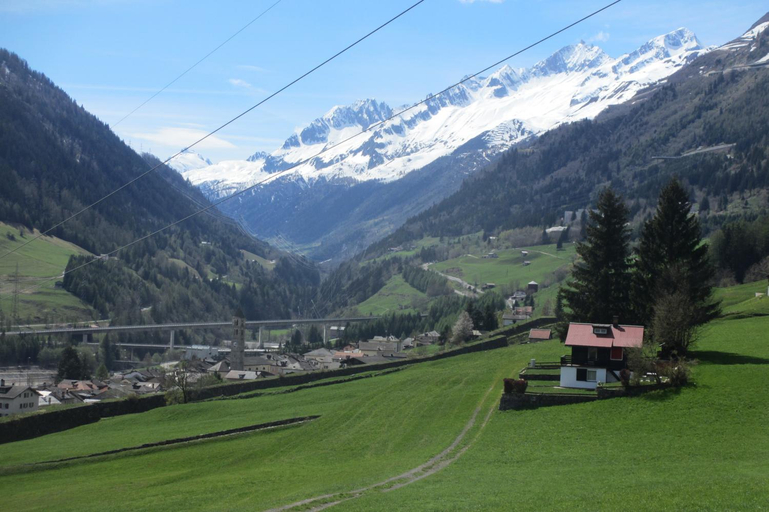 Others 5, B&B Gottardo, Leventina