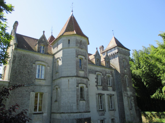Others 3, Chateau des Salles, Charente-Maritime