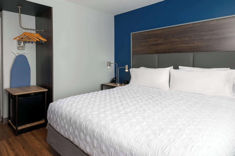 Bedroom 30