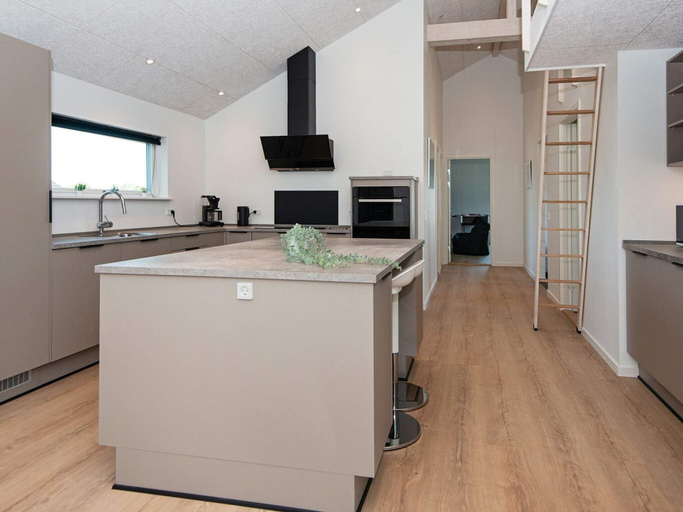 Private kitchen 2, 4 Star Holiday Home in Ansager, Varde