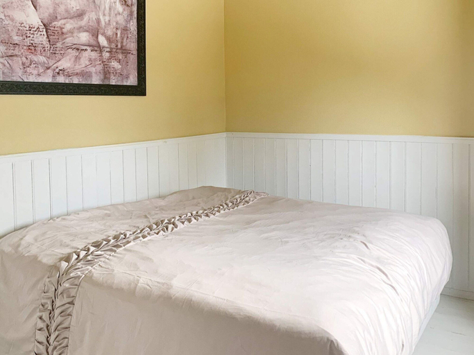 Room 4, 4 Star Holiday Home in Aure, Aure