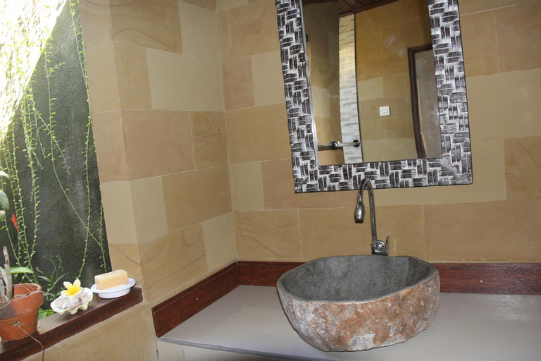 Bathroom 9