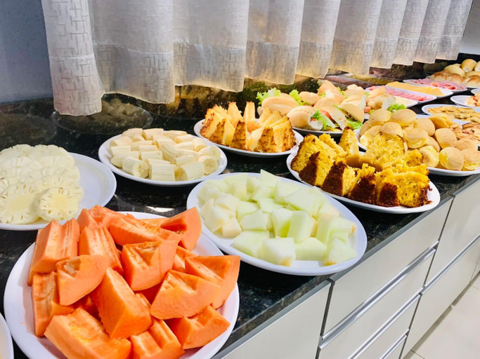 Food & Drinks 4, Hotel Radan, Barreiras