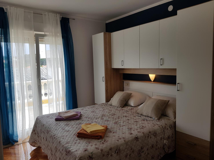 Others 2, Rooms Neda, Lopar/Supetarska Draga
