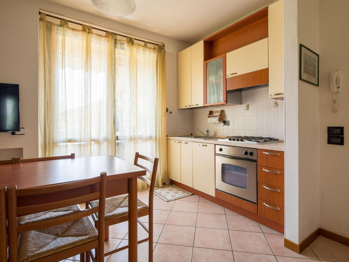 Private kitchen, Apartment in Lazise Near Lake Garda, Verona