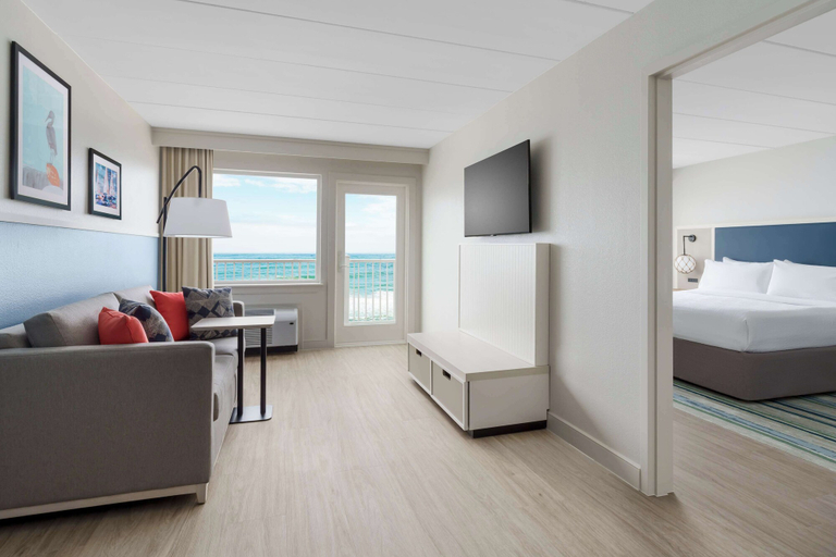 Bedroom 3, Hilton Garden Inn Ocean City Oceanfront, Worcester