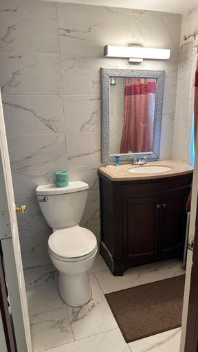 Bathroom, Gaard motel, Foxborough