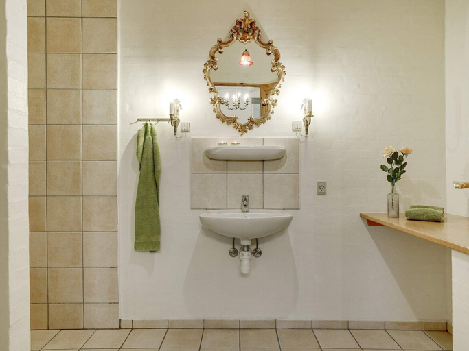 Bathroom 4, 5 Star Holiday Home in Spottrup, Skive