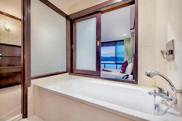 Bathroom 4, Racha Kiri Resort & Spa Khanom, Khanom