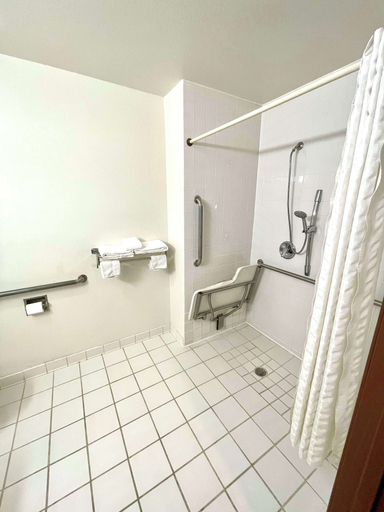 Bathroom 5, SureStay by Best Western Prince Frederick, Calvert