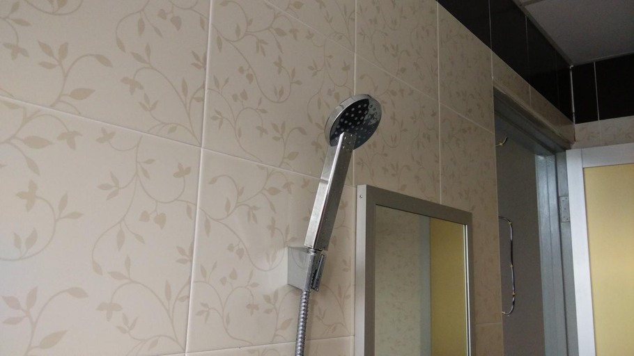 Bathroom 3, Bercham Vacation House, Kinta