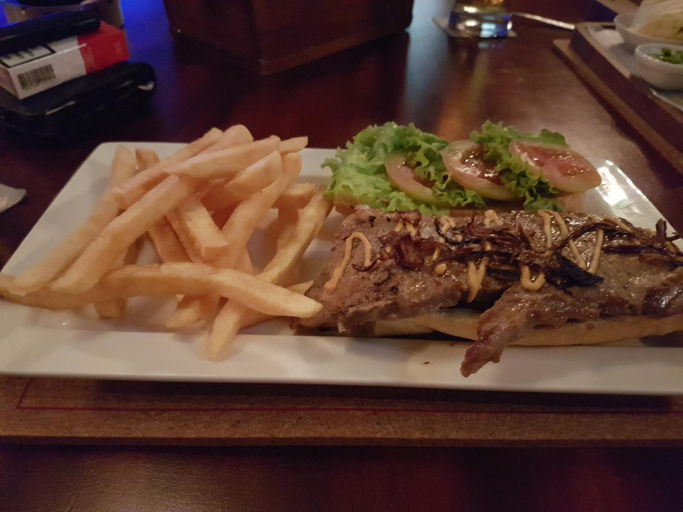 Food & Drinks, Sandy Beach Hotel, Pothuvil
