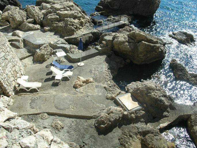 Others 4, Villa Isola Bella, Messina