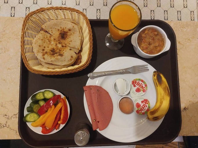 Food & Drinks 3, Palma Oasis Hostel, Sant Katrin