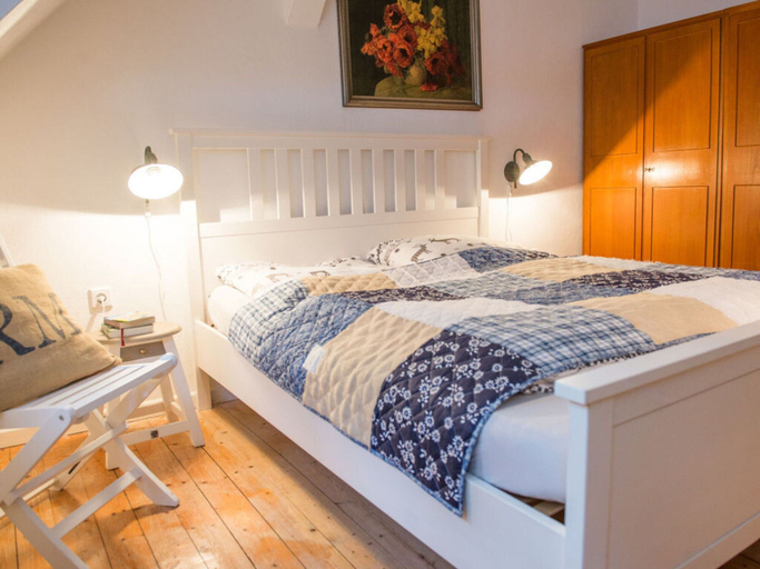 Bedroom 4, Apartment in a Wooded Area on Lake Faak, Paderborn