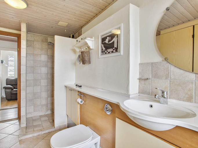 Bathroom 4, 8 Person Holiday Home in Veslos, Thisted