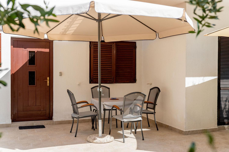 Others 4, Apartments Pende 3122, Lopar/Supetarska Draga