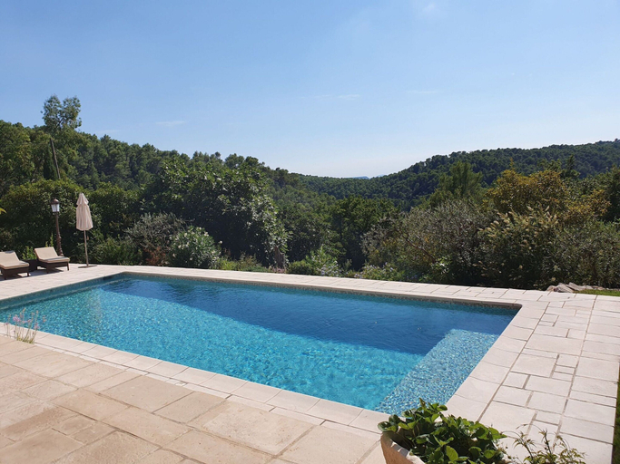 Pool 5, Picturesque Holiday Home With Private Pool, Var
