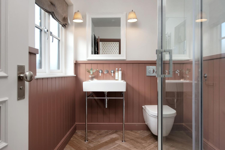 Bathroom 3, The Nevill Arms, Leicestershire