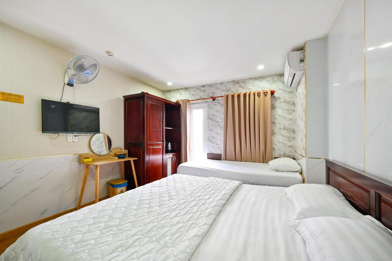 Bedroom 13