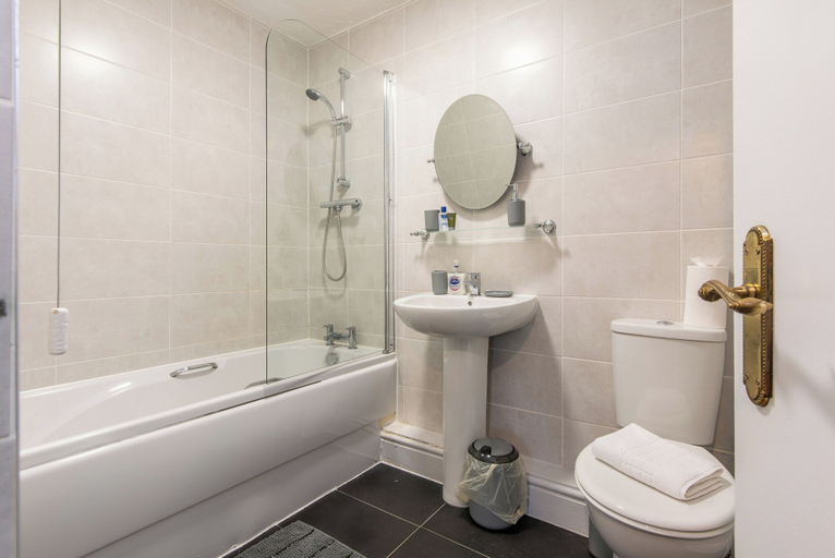Bathroom, Clamley Court, Halton