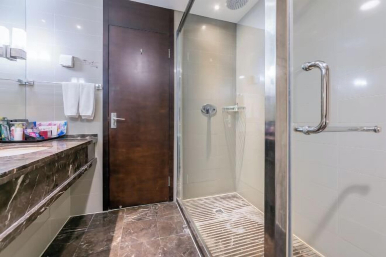 Bathroom 4, Beijing Henan Business Hotel, Beijing