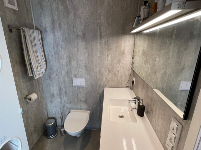Bathroom 3, 5 Star Holiday Home in Urangsvag, Bømlo