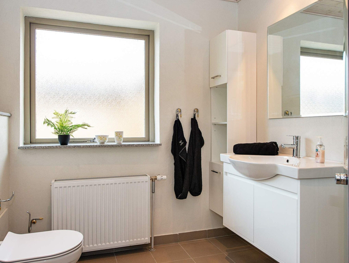 Bathroom 3, 8 Person Holiday Home in Struer, Struer