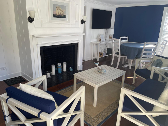 Others 3, The Escape Inn, Barnstable