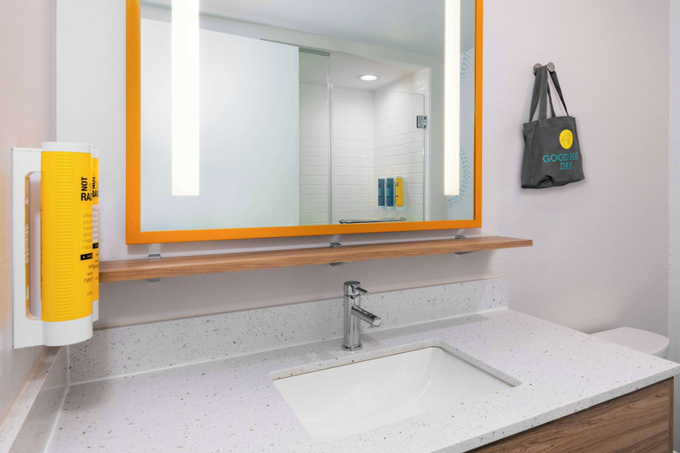 Bathroom 26