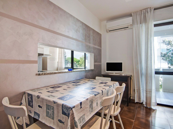 Dining 4, Belvilla by OYO Fucini Sette, Rimini