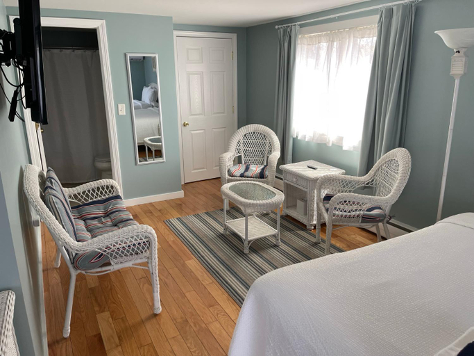 Others 5, The Escape Inn, Barnstable