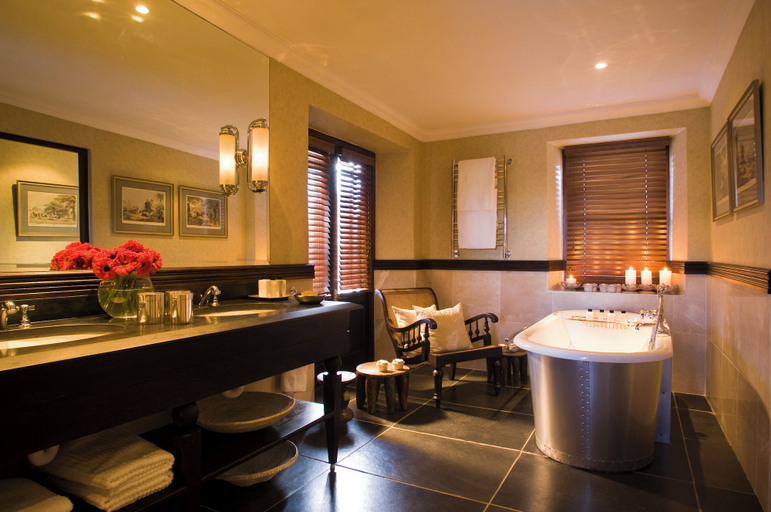 Bathroom 4, Bushmans Kloof Wilderness Reserve, West Coast