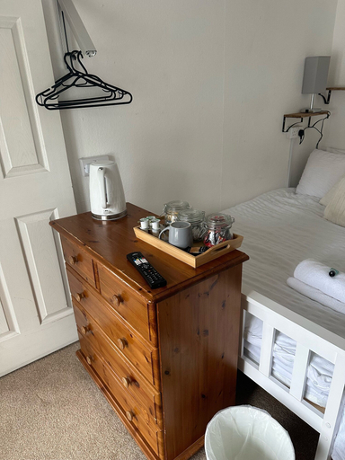 Others 4, Kings Arms Inn, Devon