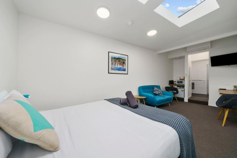 Bedroom 2, Salamanca Galleria Apartments, Hobart