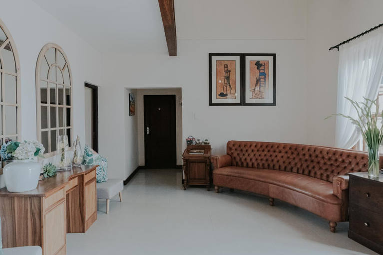 Public Area 4, CANA Vineyard Guesthouse, Cape Winelands