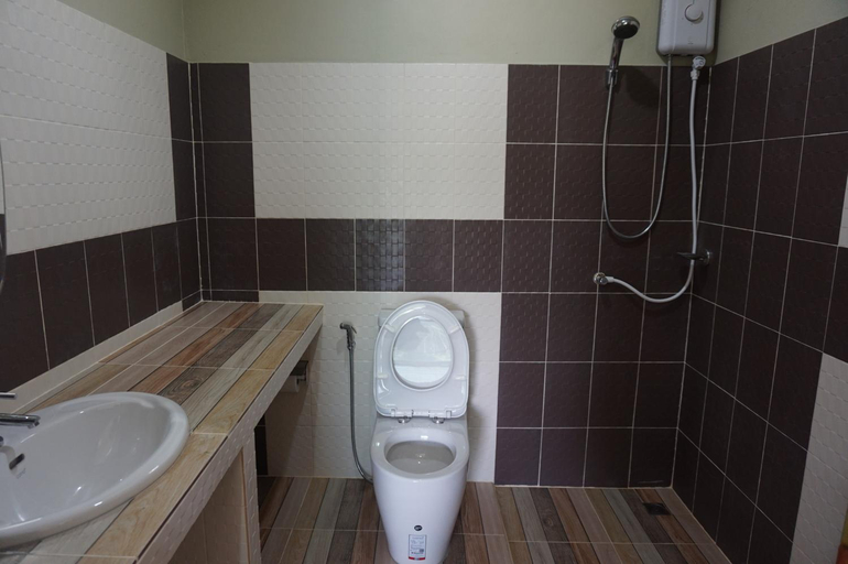 Bathroom 3, Kwai Noy River Park Resort, Sai Yok