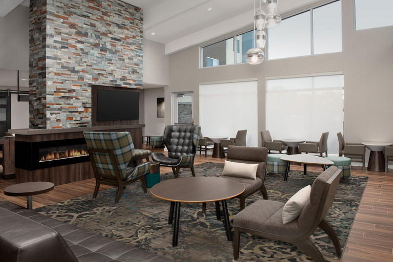 Food & Drinks 3, Residence Inn By Marriott Fresno Clovis, Fresno