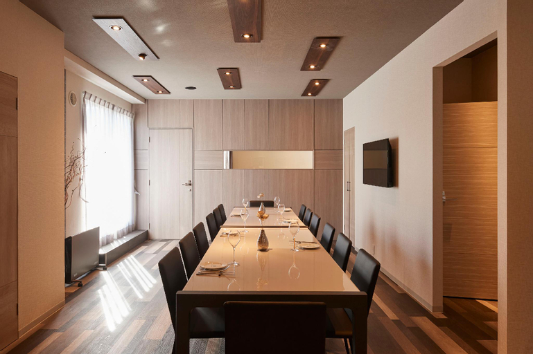 Meeting Room 18