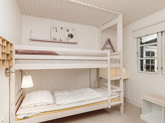 Room 4, 4 Person Holiday Home in Hals, Aalborg
