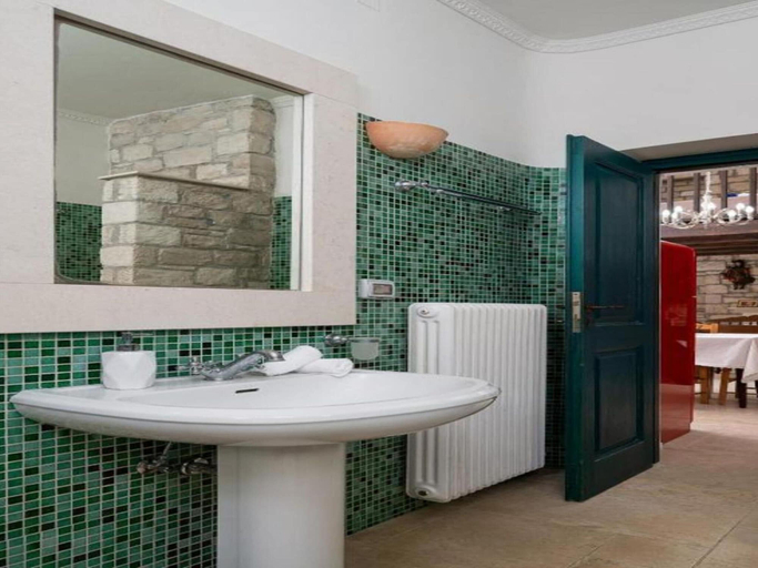 Bathroom 4, New Beautiful Complex With Villas and App, Big Pool, Stunning Views, SW Crete, Faistos