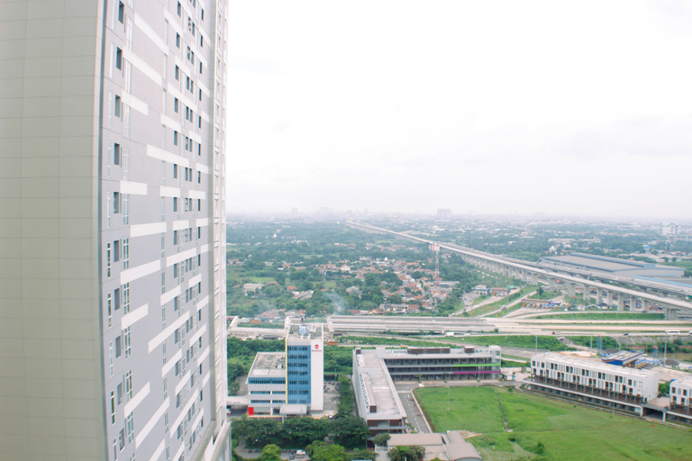 Others 3, Modern Look and Restful Studio at 32th Floor Vasanta Innopark Apartment By Travelio, Cikarang