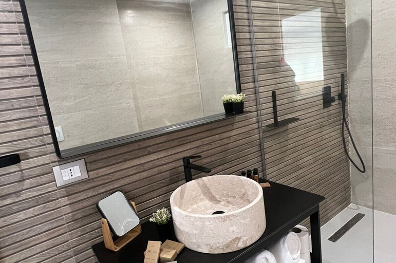 Bathroom, Luxury Rooftop Suites by Blumont, Durrësit