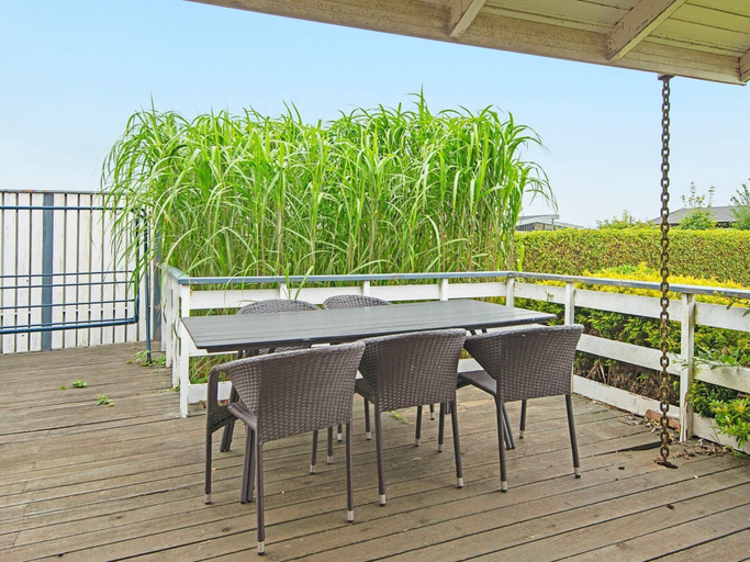 Dining 2, 6 Person Holiday Home in Ronde, Syddjurs