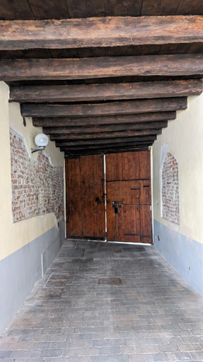 Others 3, Le stanze delle dame - Il Maschio, Pavia