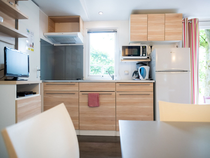 Others 5, Chalet in Olloy-sur-viroin With Patio, Namur
