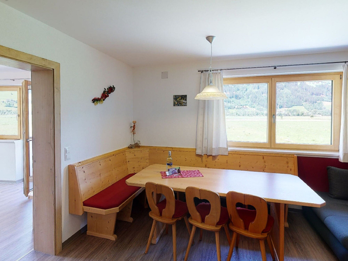 Others 3, Idyllic Apartment in Stumm With Panoramic View, Schwaz