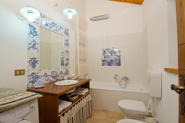 Bathroom 2, Casa Krajnova, Udine